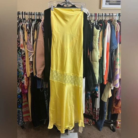 Commense Asymmetrical Lace Strapless Tube Midi, MED NWT - Picture 4 of 6